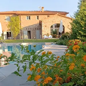https://casale1918.it-tuscanyhotel.com